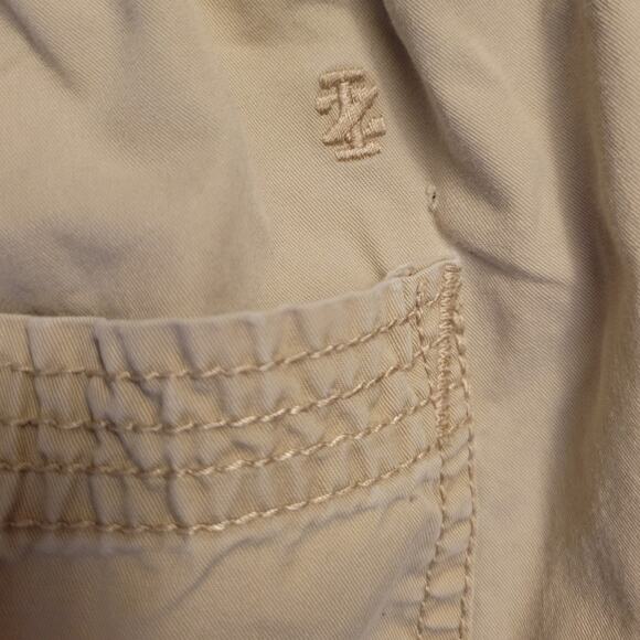 Izod Luxury Sport Tan Elastic Waist Zip & Button Closure Flat Front Shorts - 44 - Picture 3 of 6